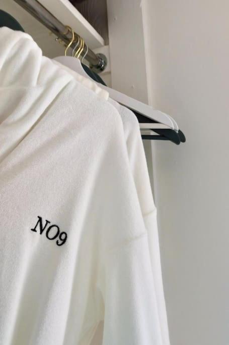 ברנלי No.9 Guesthouse מראה חיצוני תמונה